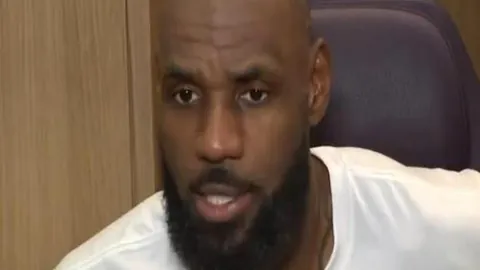 中国泳军冷门项目失利，日本队强势反扑，全国纪录刷新逼近世界八强